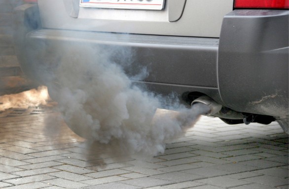 Inquinamento a Rosolini, sosta vietata con i motori accesi