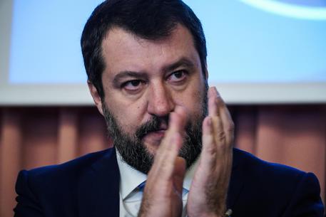 Migranti, il procedimento a carico di Salvini per la Open Arms: atti al Tribunale dei Ministri