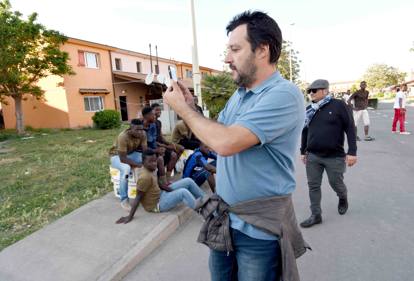 Migranti, il Ministro Salvini annuncia la chiusura del Cara di Mineo a metà luglio