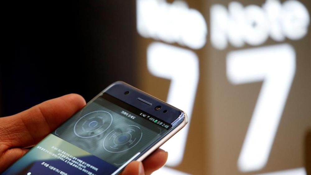 Stop ai nuovi Galaxy Note 7, anche gli ultimi prendono fuoco