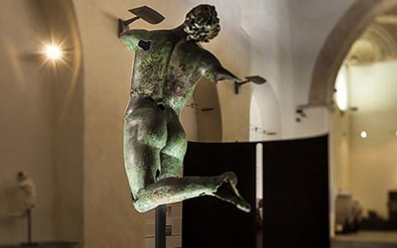 Mazara del Vallo, sei artisti raccontano al museo il 'Satiro danzante'