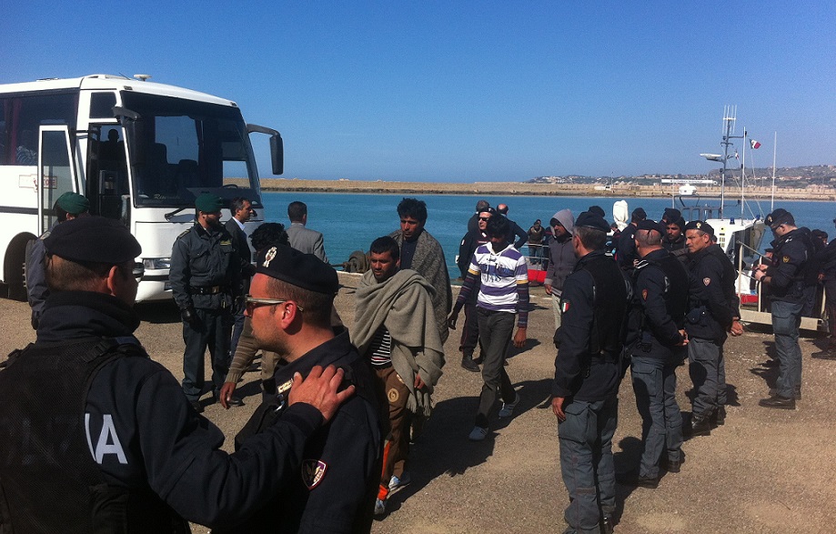 Migranti, in 45 approdano direttamente a Lampedusa