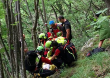 Trentino, 2 ragazzi di 13 anni precipitano e muoiono in un dirupo