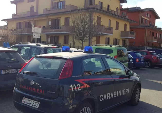 Figlia 30enne accoltella i genitori in provincia di Modena