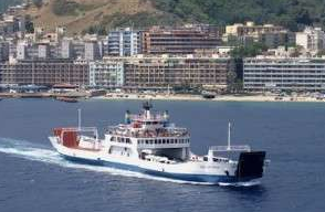 Nave della Caronte & Tourist bloccata in Croazia, la compagnia siciliana: ci boicottano
