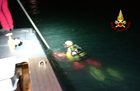 Barca si schianta contro una diga a Venezia: bilancio tragico, 3 morti e un ferito