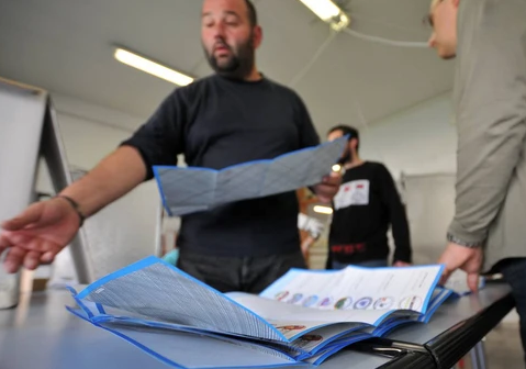 Regionali, è l'ora della verità: è caccia all'ultimo voto in Emilia Romagna