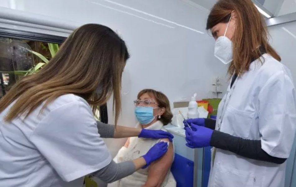 Intettivologo a Caltanissetta, vaccini: protezione da morte al 95%