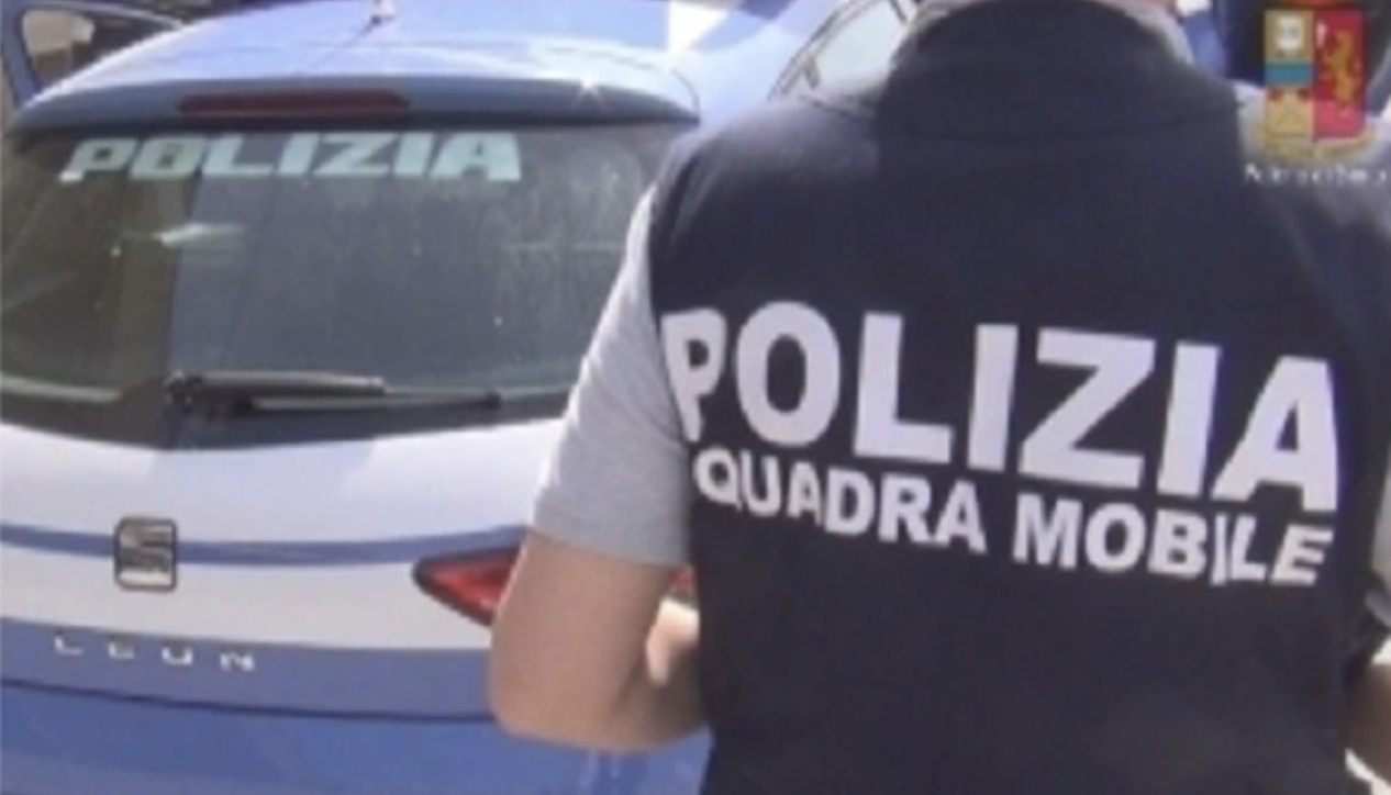 Bloccato in auto con un chilo di marijuana: 60enne arrestato a Messina