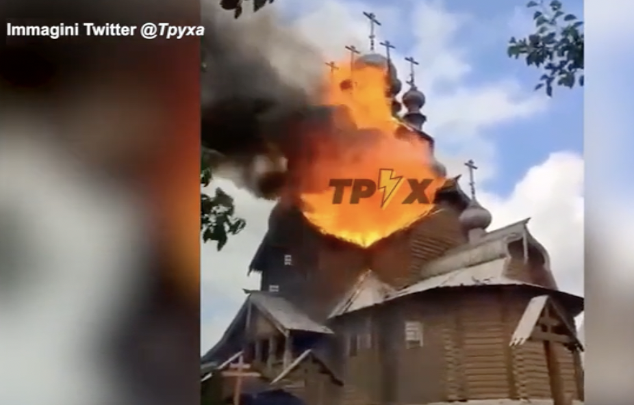 Kiev, ripresa dei colloqui solo dopo rafforzamento sul terreno: in fiamme chiesa nel Donetsk