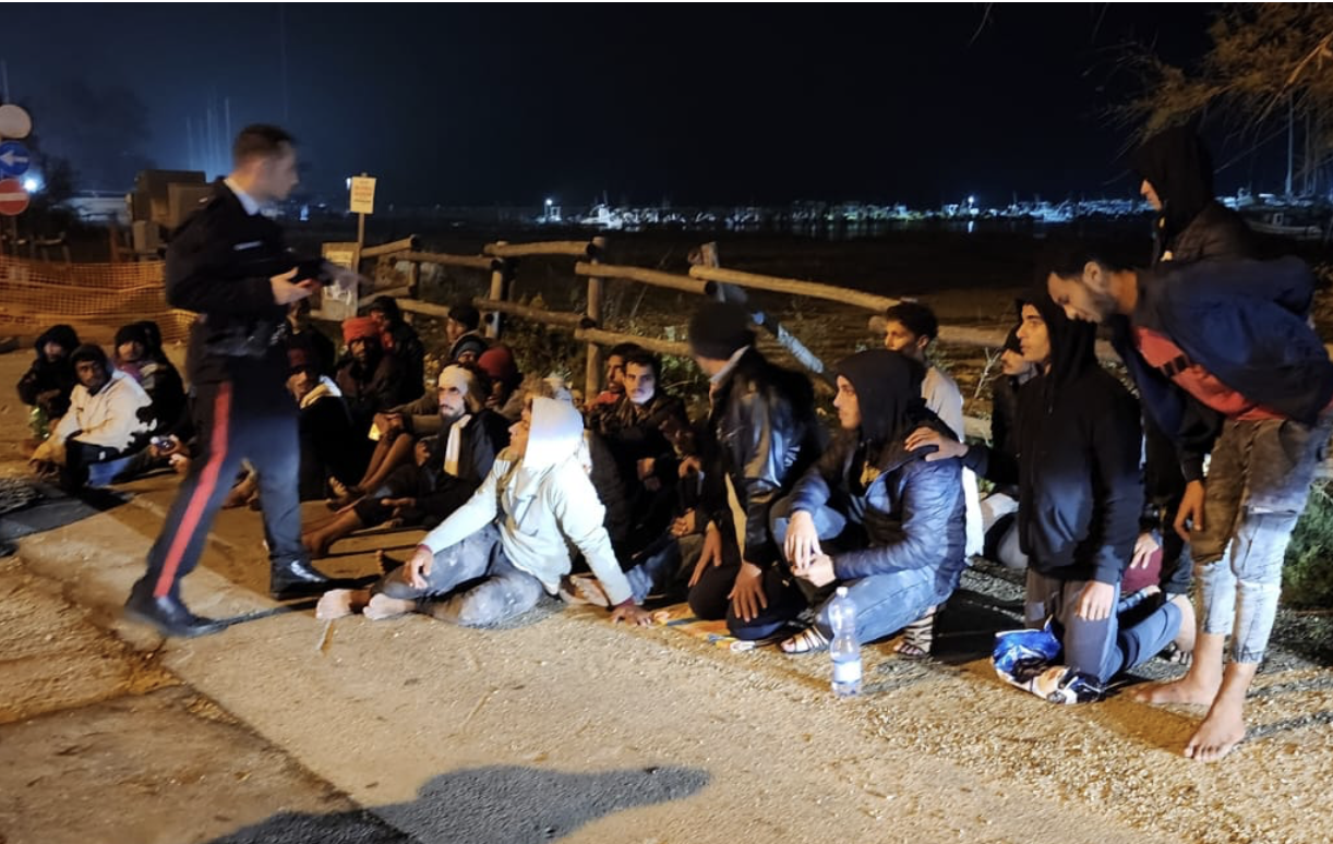 Sbarchi senza fine in Sicilia, in serata un centinaio di migranti a Marzamemi