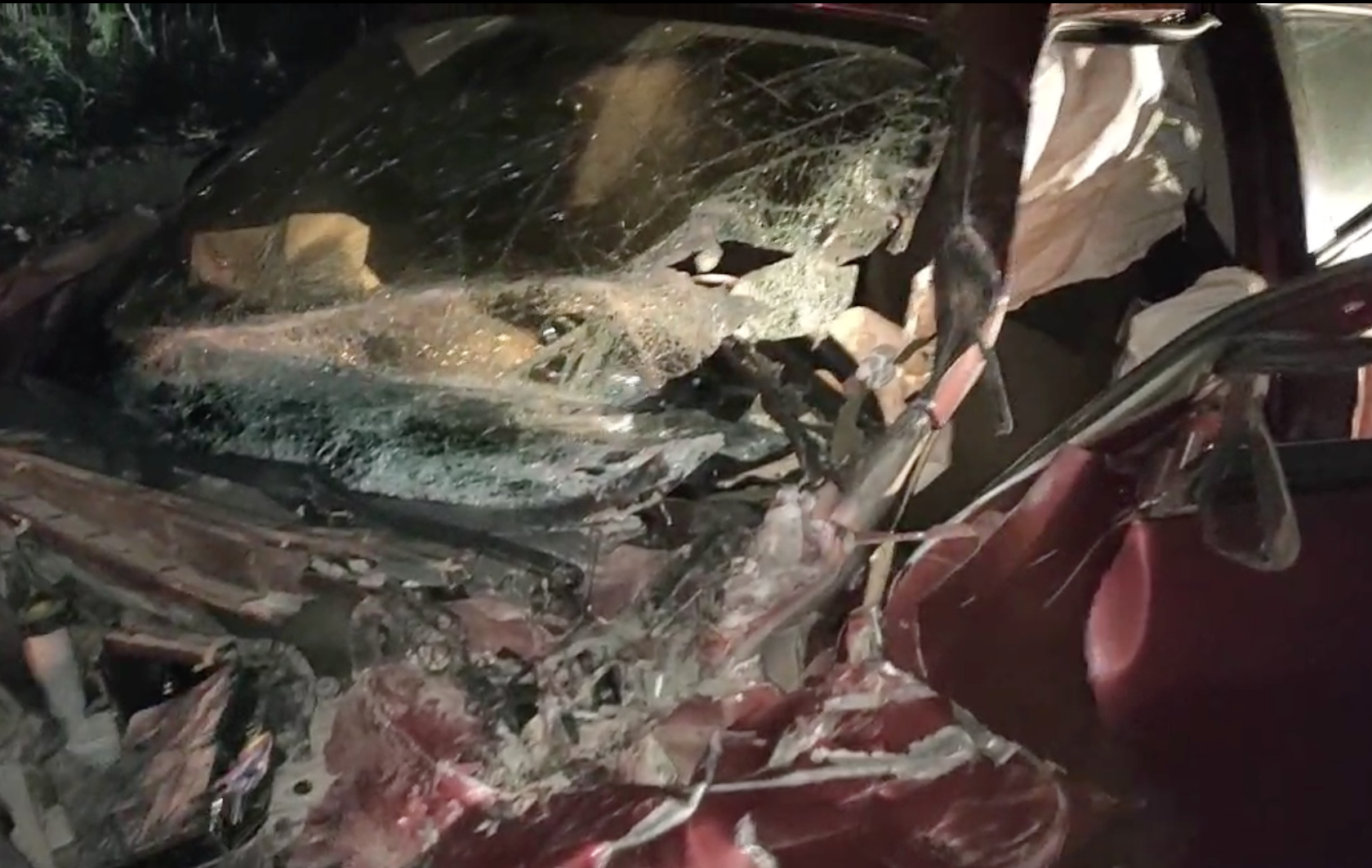 Auto e trattore in collisione sulla Rosolini - Pachino: 4 donne ferite ( LE FOTO)