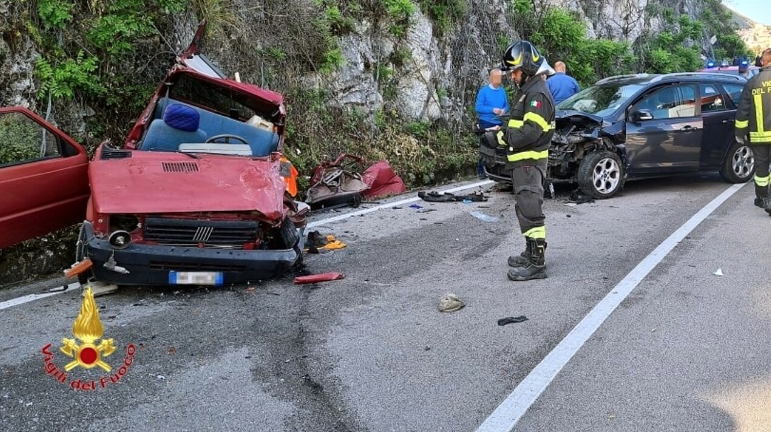 Scontro tra due auto tra Marineo e Bolognetta: un 60enne resta ferito