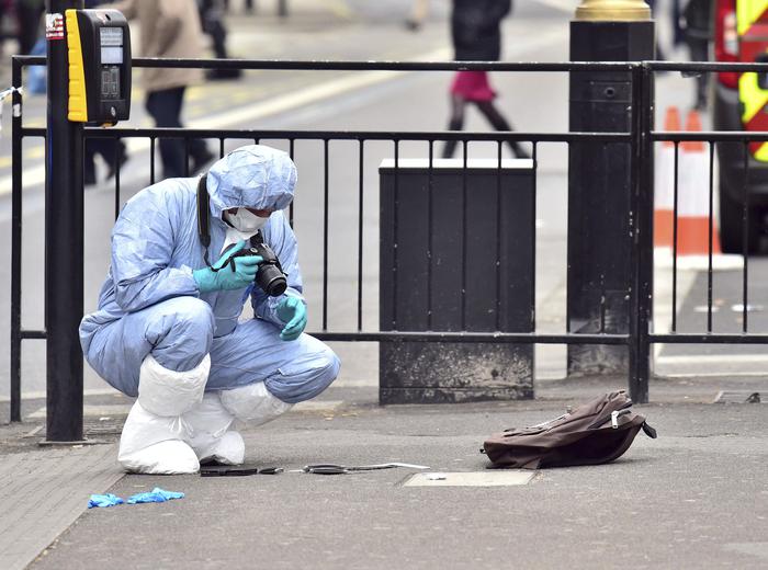 Operazione antiterrorismo tra Londra ed il Kent, ferita una donna