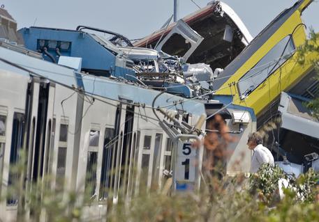 Scontro treni in Puglia, chiusa l'inchiesta: tredici indagati