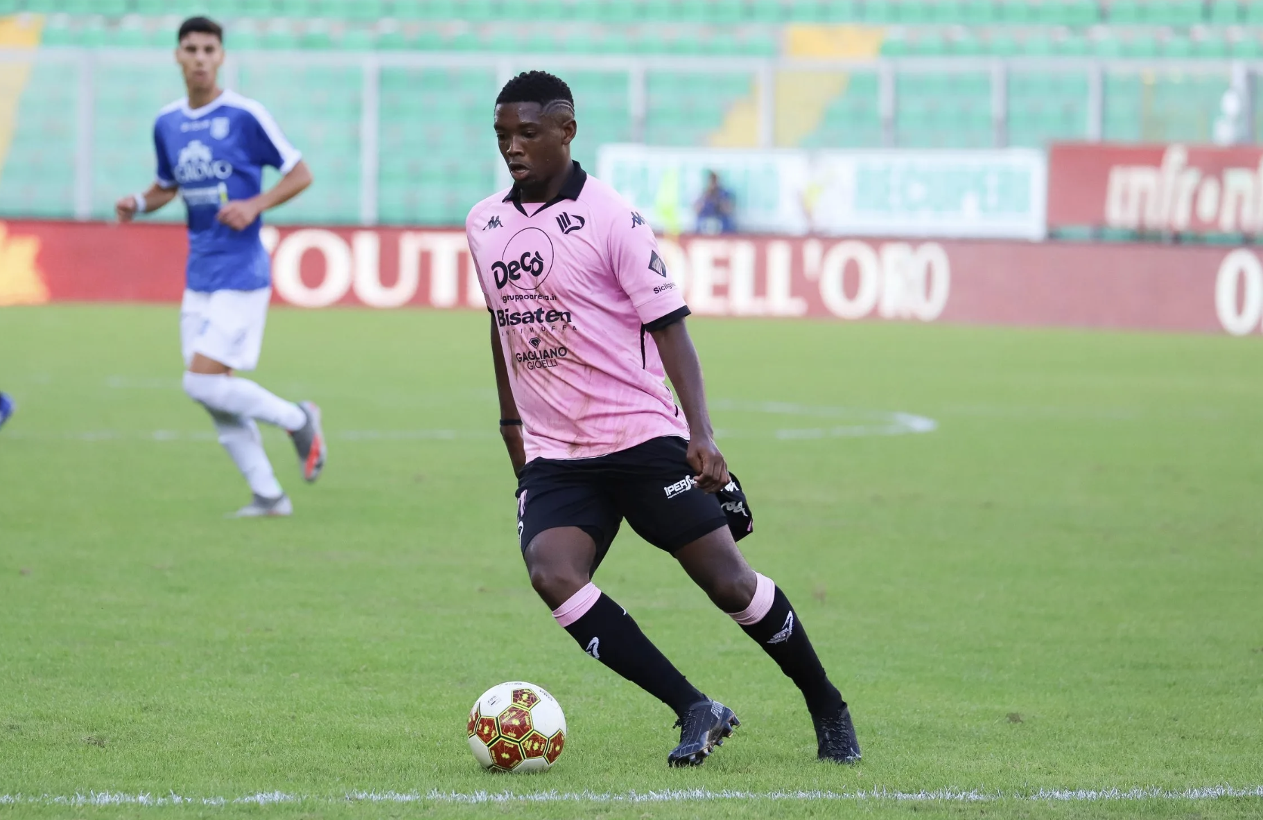 Calcio, il Palermo allunga il contratto fino al 30 giugno  2025 a Jeremie Broh