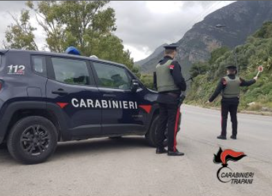 Ruba bancomat e preleva: arrestato a Castellammare