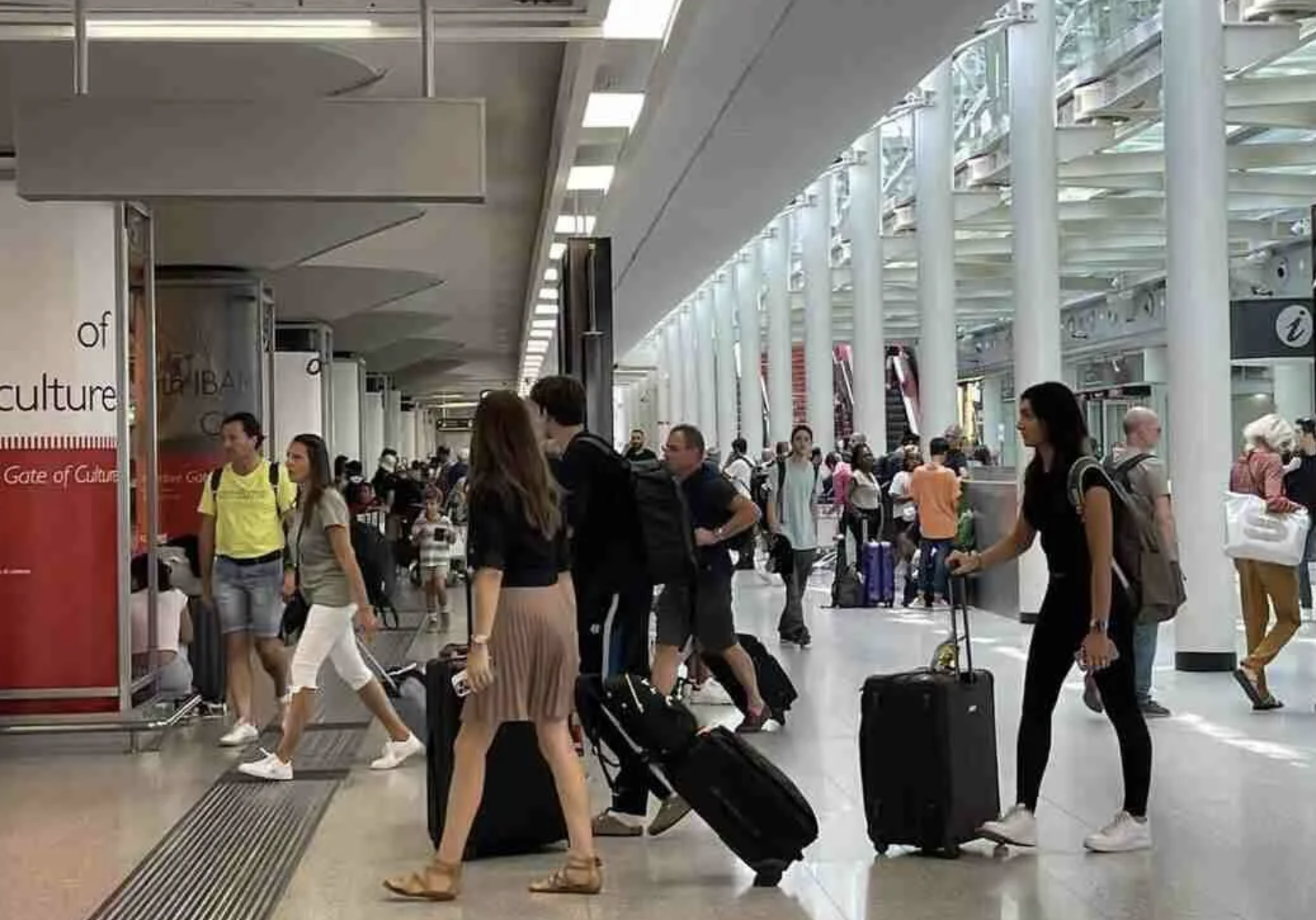 Aeroporti, Assoimprese: "Col caro voli, conseguenze negative sul turismo