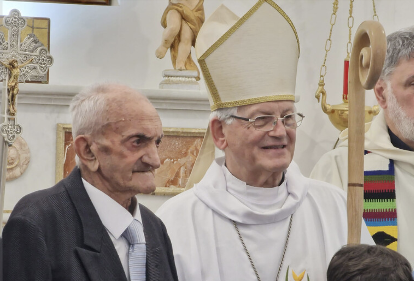 "Zio Peppe" festeggiato, compie 100 anni a Marettimo