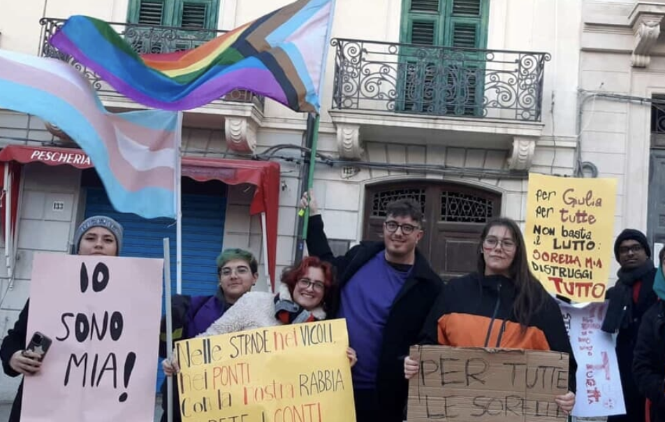 Corteo non 'Una di meno' a Messina, 'siamo contro sionisti'