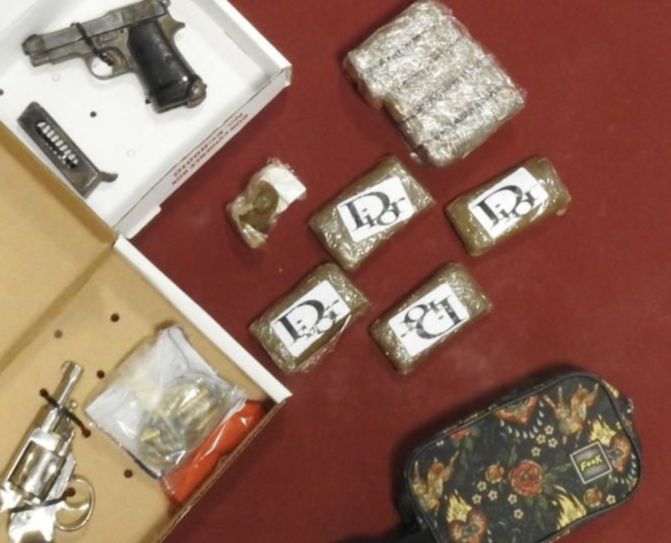 Trovato con  armi, munizioni e quasi un chilo di hashish: arrestato ad Augusta