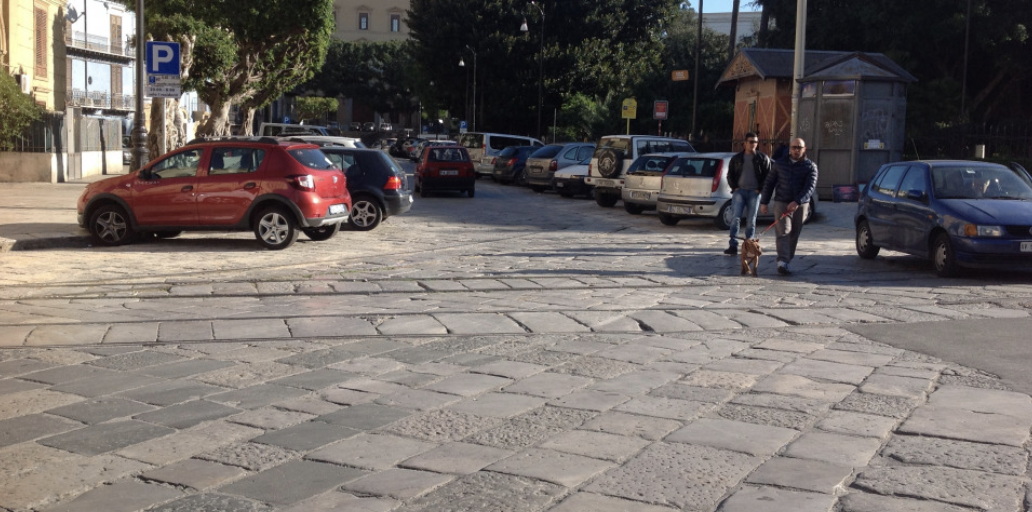 Donna aggredita da 5 ragazzine a Palermo: volevano rubarle  il cellulare
