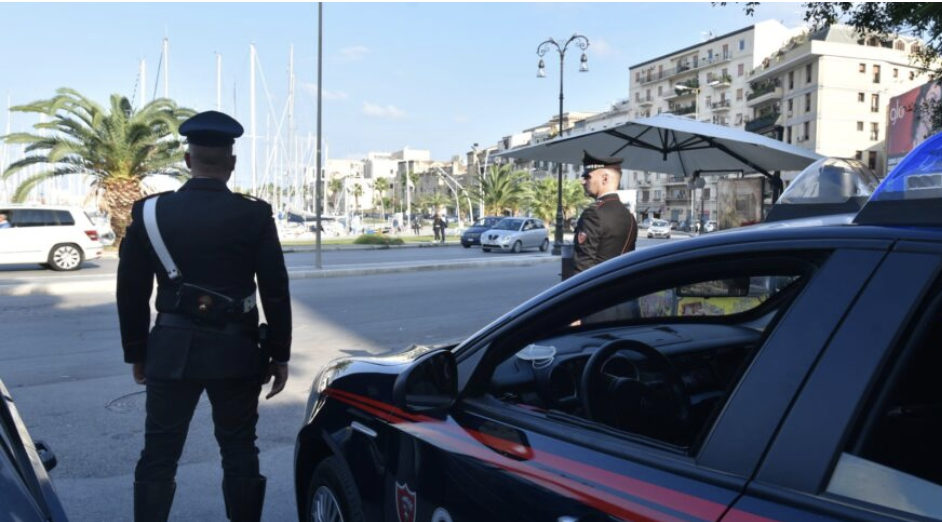 Furto in un distributore di carburanti, 4 persone denunciate a Palermo