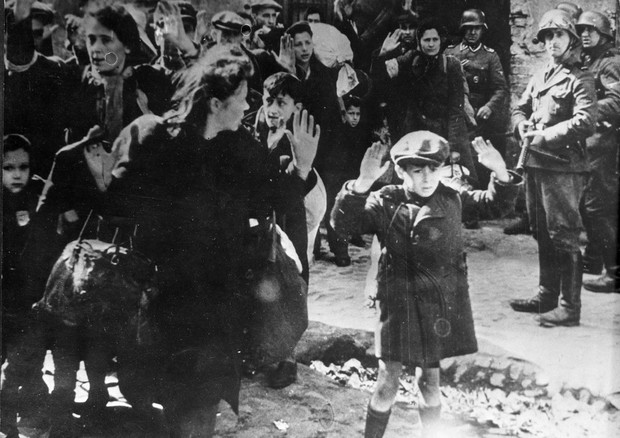 Giorno della Memoria, il mondo ricorda l'orrore della Shoah