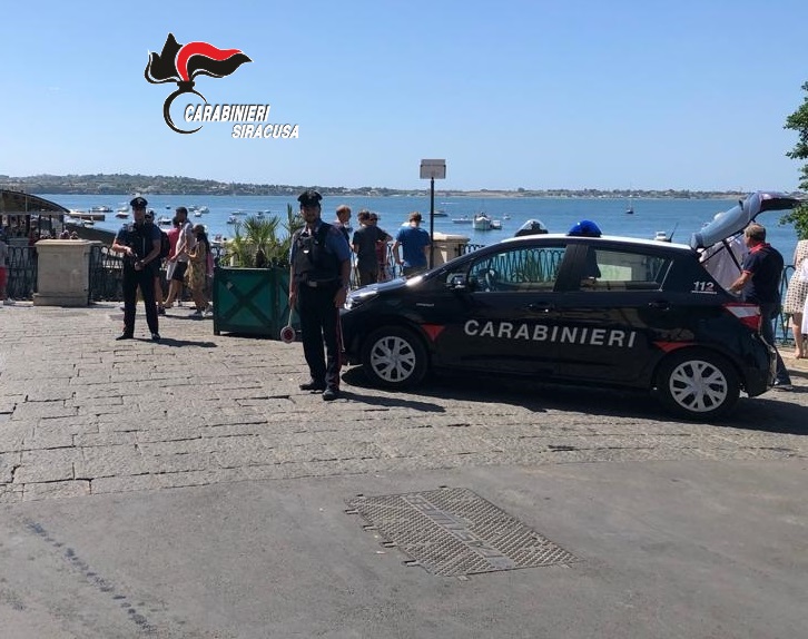 Siracusa, controlli dei carabinieri a Ortigia: sanzioni per 13.000 euro 