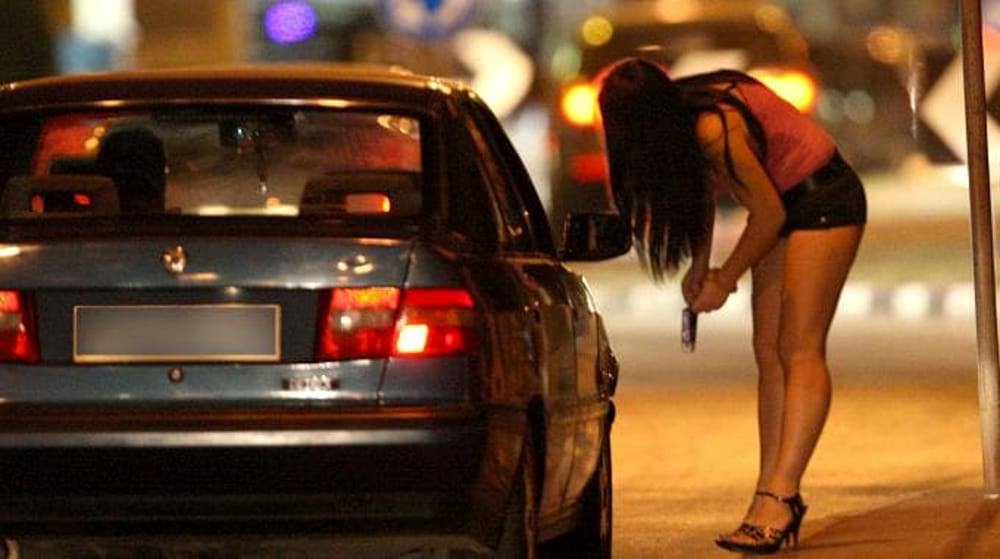 Siracusa, picchia e rapina una prostituta dopo una prestazione sessuale