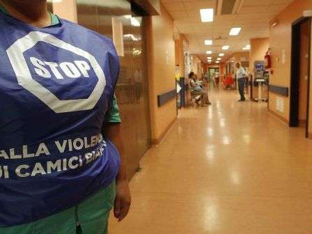 "Stop alla violenza negli ospedali", sit-in a Palermo