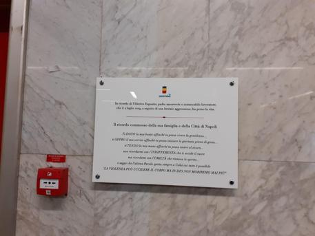 Il tabaccaio ucciso a Chiaiano, il Comune di Napoli gli dedica una targa alla Metro