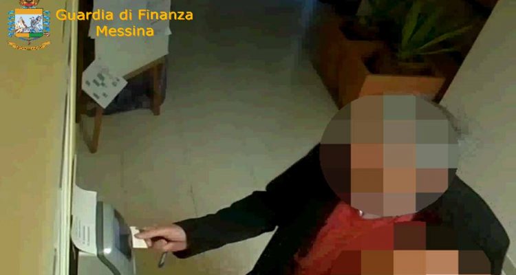 "Furbetti del cartellino" cinque denunciati al Comune di Torregrotta