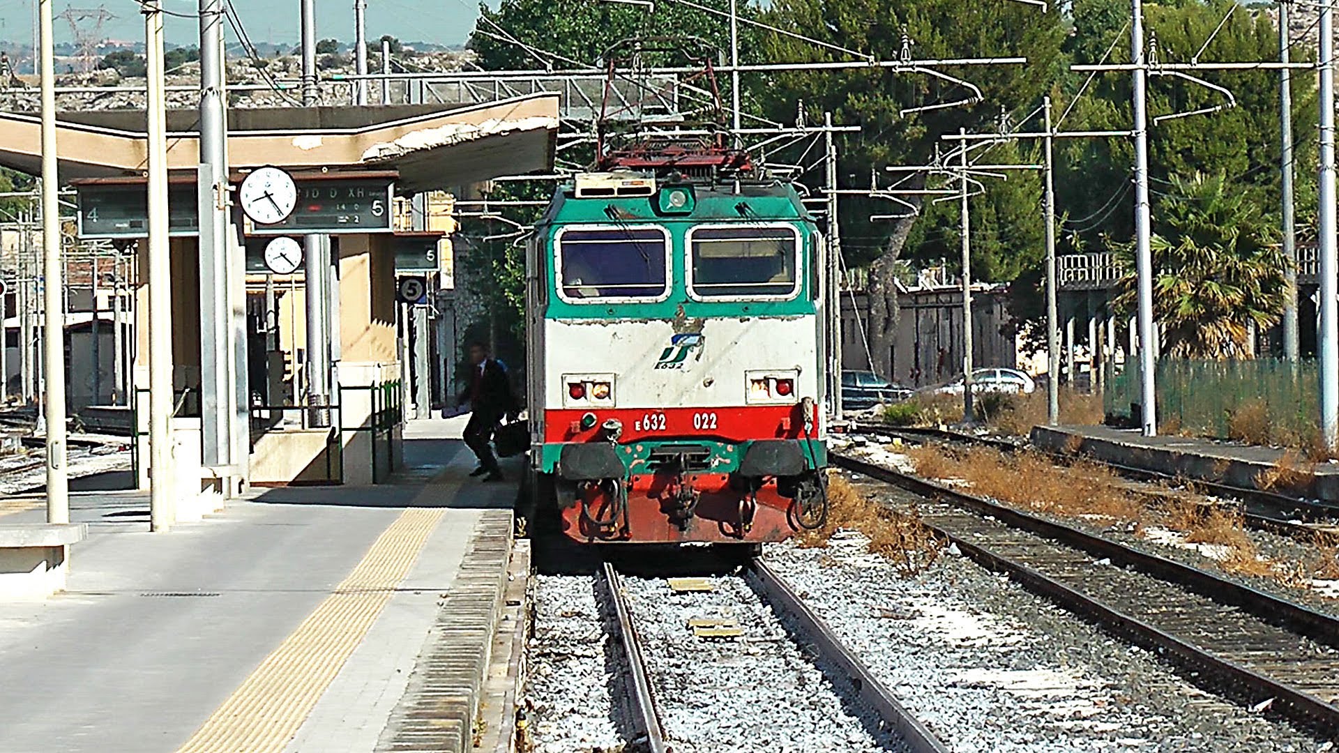 Ferrovie, guasto a uno scambio: ritardi sulla Messina - Siracusa