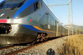 Furgone travolto da un treno nell'Agrigentino, tragedia sfiorata