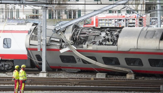 Deraglia il treno Eurocity Milano - Basilea: diversi feriti