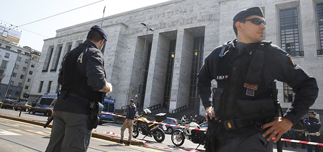 Pacco sospetto al tribunale di Milano: c'era una bomba