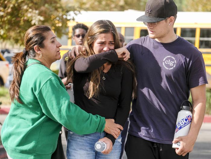 Ancora sparatorie nelle scuole Usa, fa fuoco in un liceo in California: 2 morti e 4 feriti