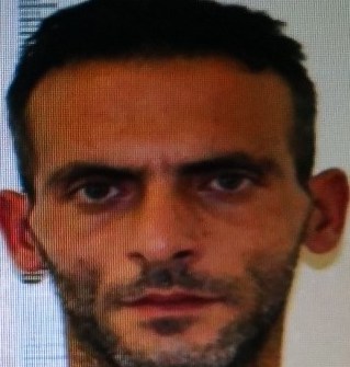 E' accusato di una serie di rapine a minorenni: arrestato a Catania