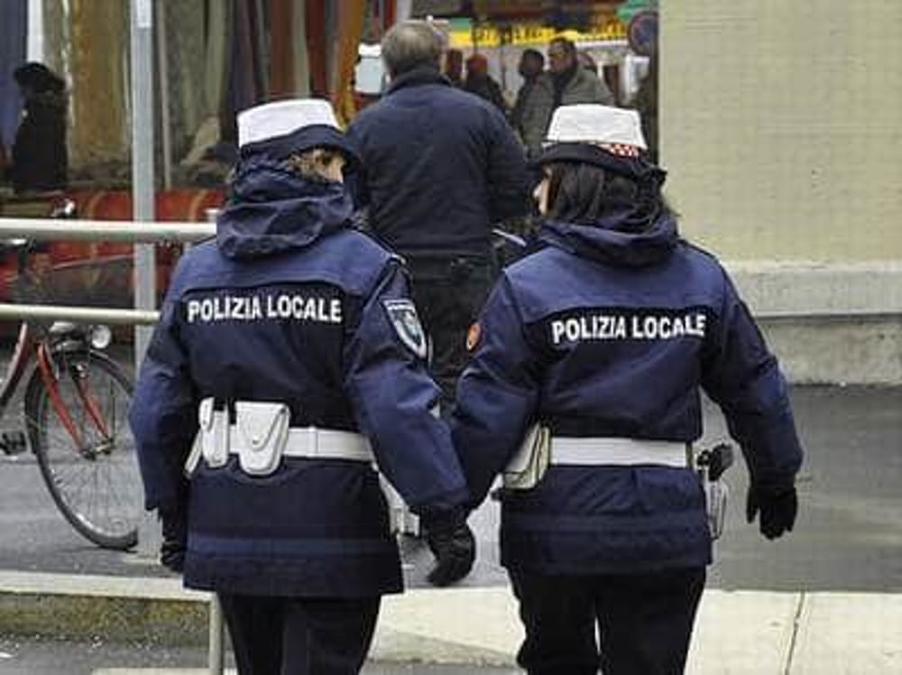 Modica, stalking ai danni di una vigilessa: la Polizia locale arresta pensionato