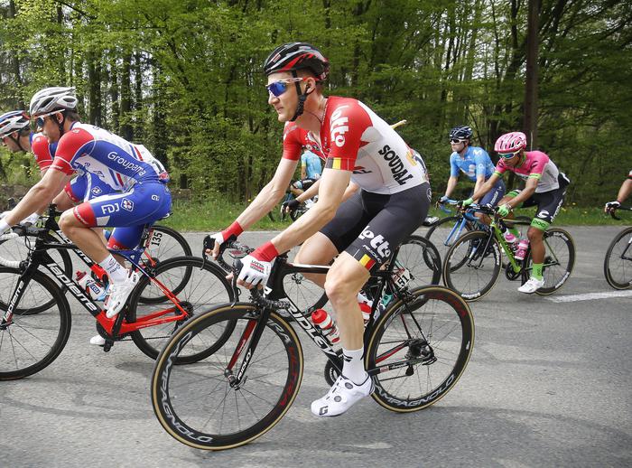 Giro d'Italia, Wellens vince a Caltagirone: la maglia rosa resta a Dennis