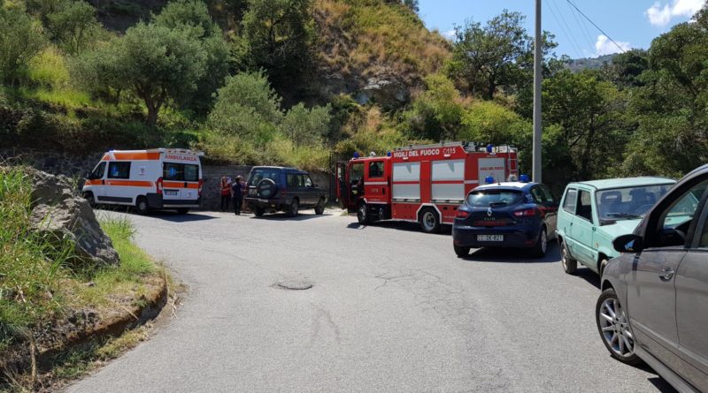 Messina, tragedia a Zafferia: precipita in un burrone e muore