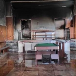 Incendio nel salone di un oratorio di Cassano allo Jonio: forse corto circuito