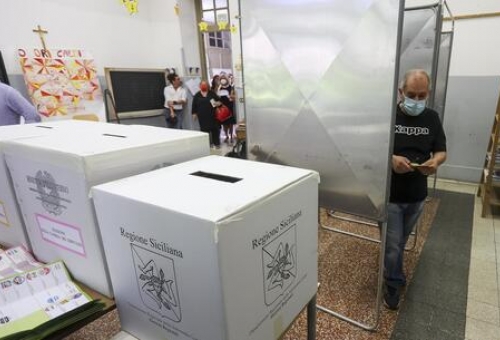 Palermo, la Cgil: "Scuole nel caos dopo il voto del 25 settembre"