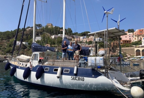 Tutela dell'ambiente, assegnata bandiera del Mediterraneo a Ustica