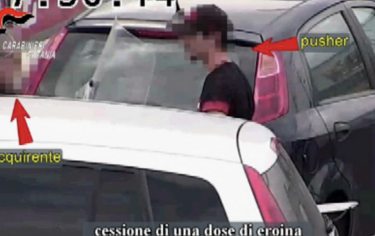 Eroina in promozione a Catania, prendi tre e paghi due: 14 arresti e 26 indagati (IL VIDEO)